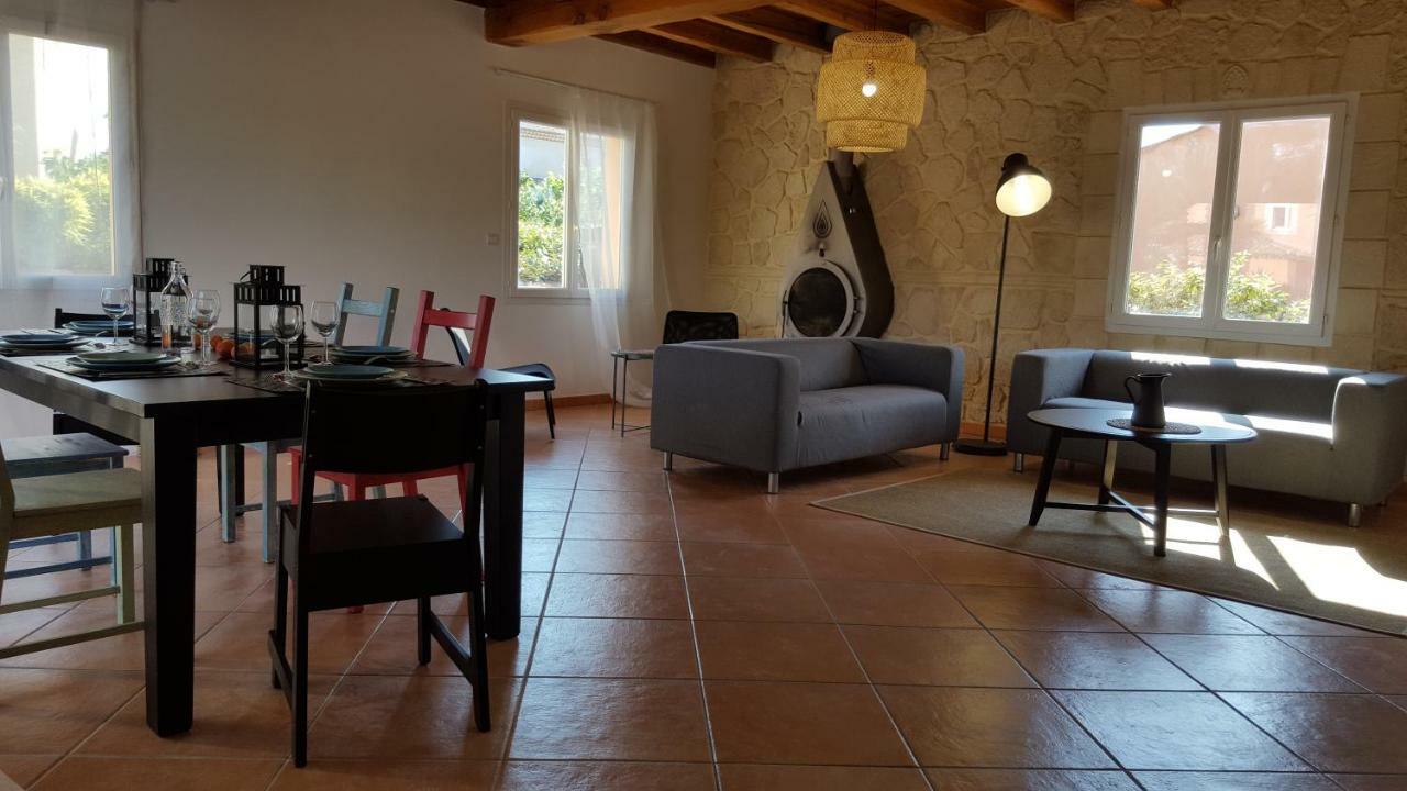 Maison Les Pins Aigues-Mortes Esterno foto